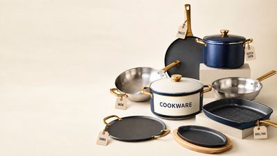 Cast iron cookware assortment